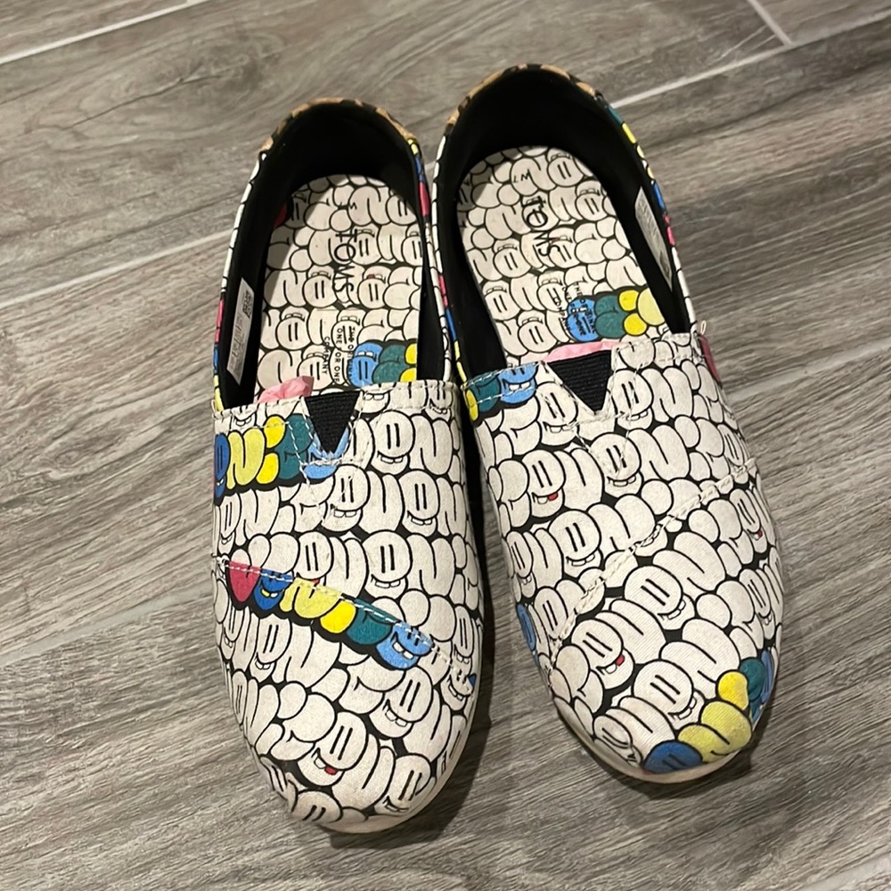 Toms slip on shoes Women’s 7